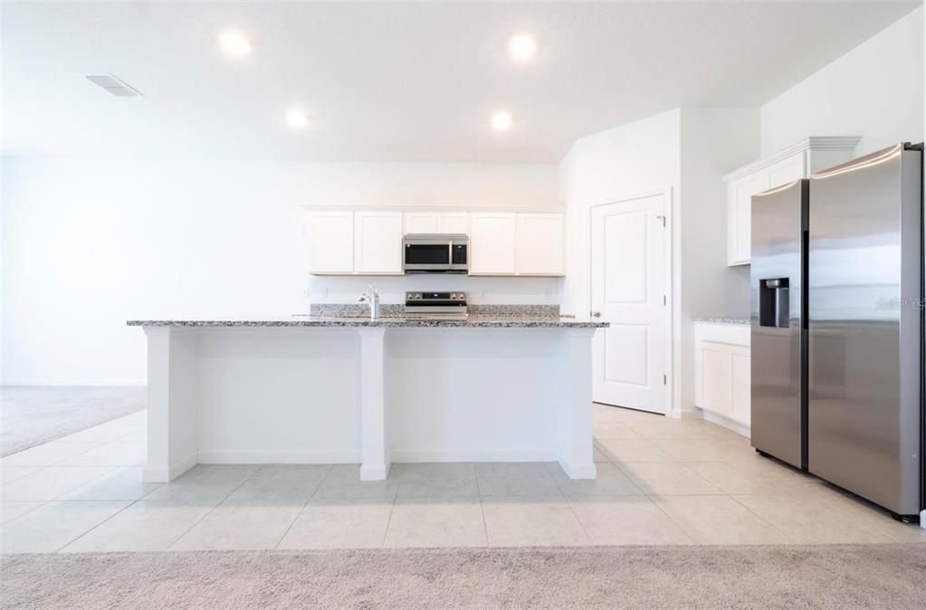 For Rent: $2,495 (3 beds, 2 baths, 1769 Square Feet)