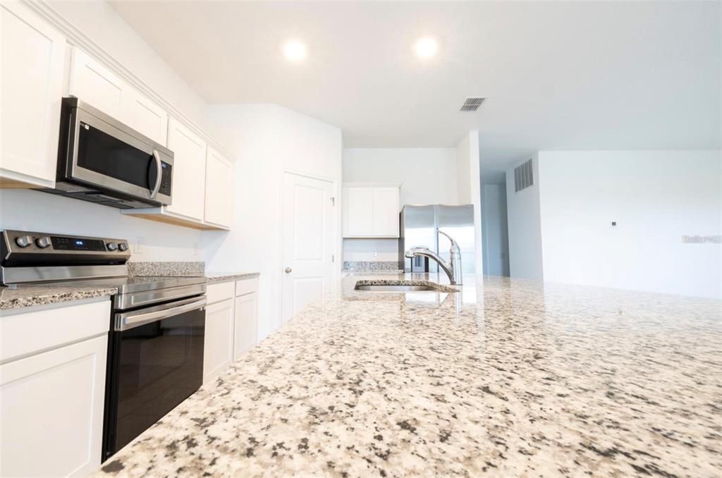 For Rent: $2,495 (3 beds, 2 baths, 1769 Square Feet)