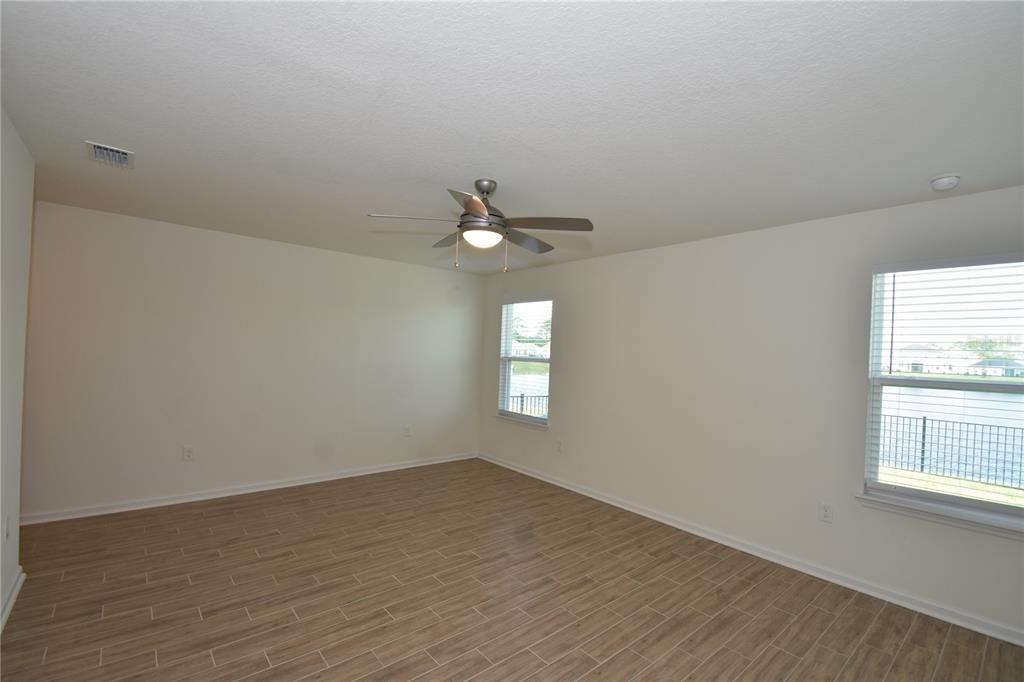 For Rent: $2,000 (3 beds, 2 baths, 1618 Square Feet)