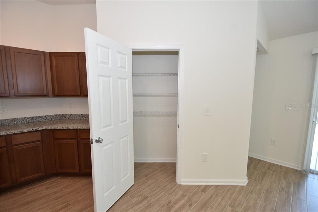 For Rent: $2,000 (3 beds, 2 baths, 1618 Square Feet)