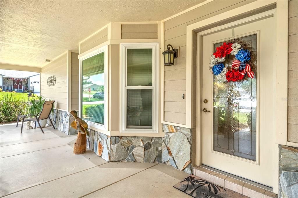 For Sale: $329,000 (2 beds, 2 baths, 2008 Square Feet)