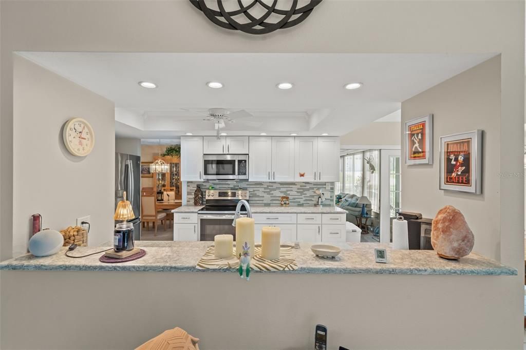 For Sale: $329,000 (2 beds, 2 baths, 2008 Square Feet)