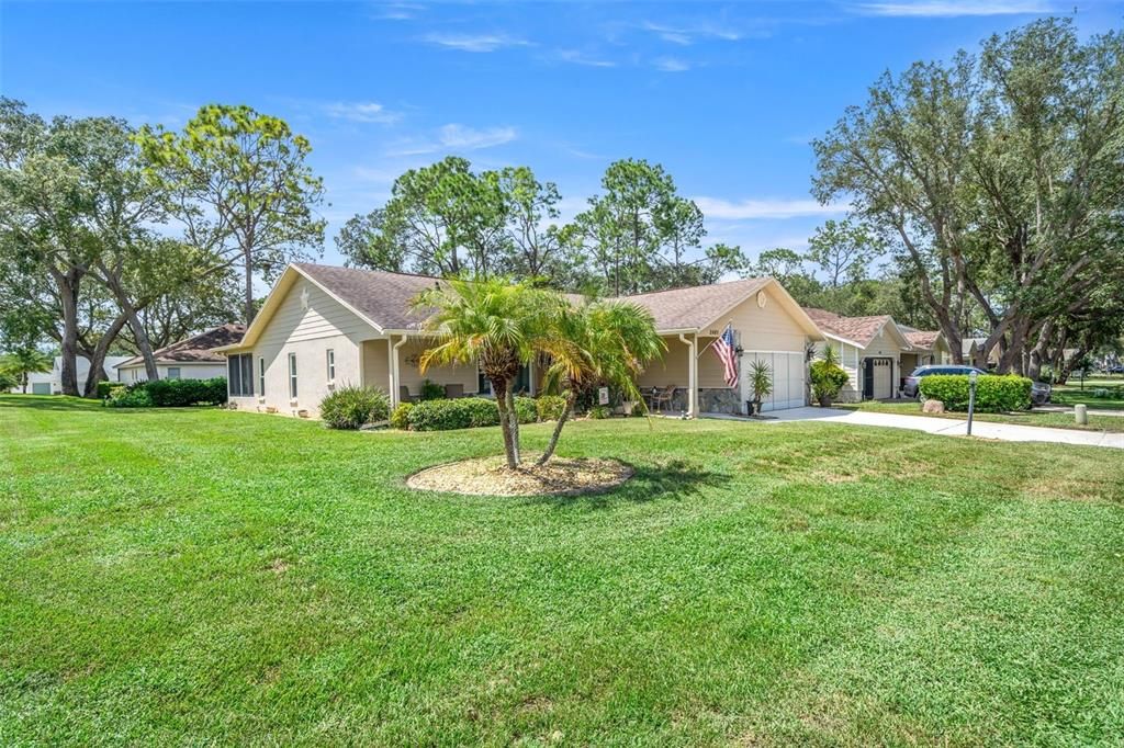 For Sale: $329,000 (2 beds, 2 baths, 2008 Square Feet)