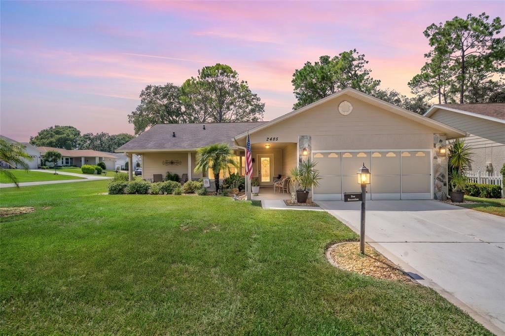 For Sale: $329,000 (2 beds, 2 baths, 2008 Square Feet)