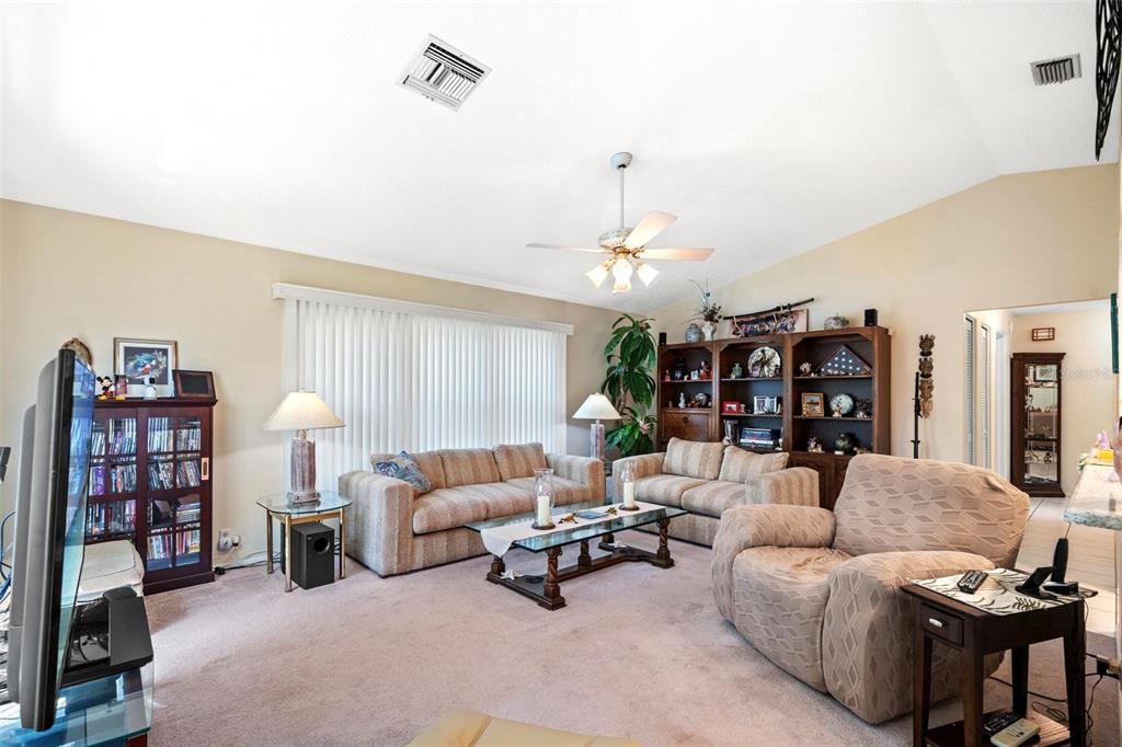 For Sale: $329,000 (2 beds, 2 baths, 2008 Square Feet)