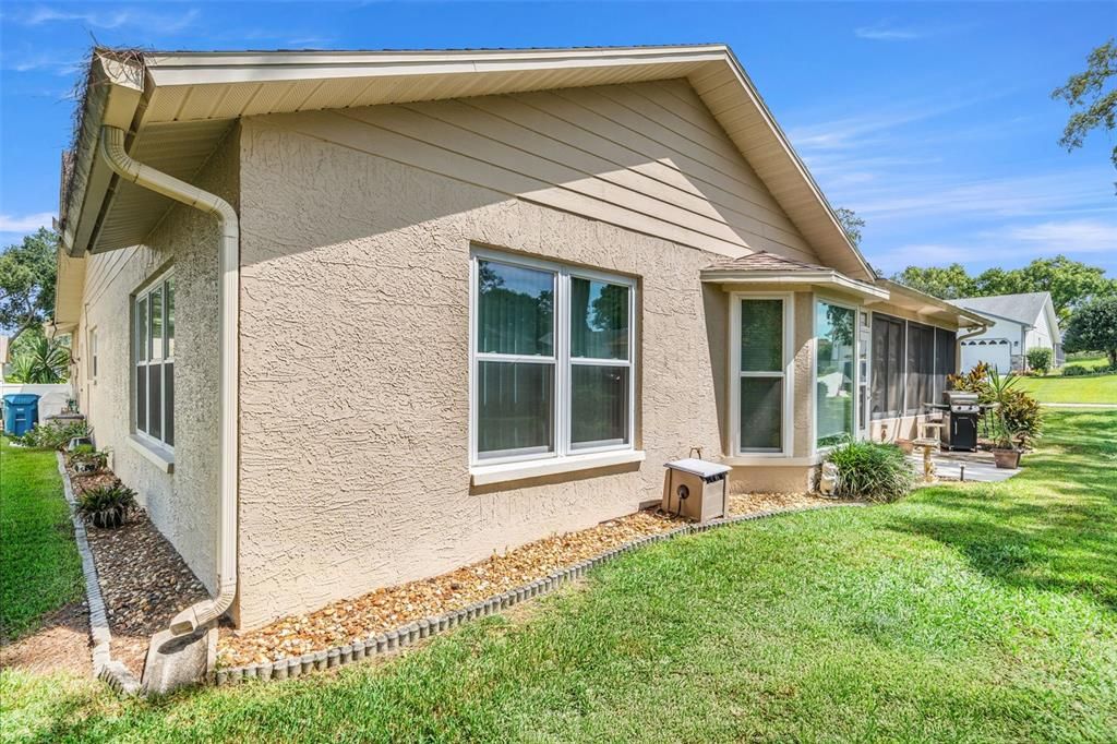 For Sale: $329,000 (2 beds, 2 baths, 2008 Square Feet)