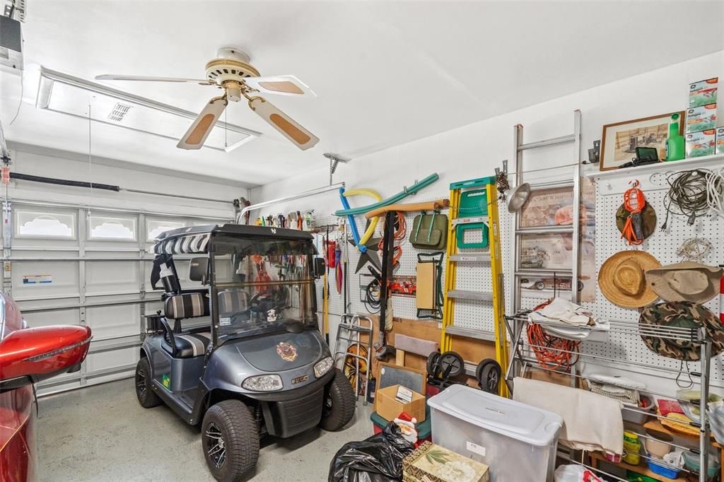 For Sale: $329,000 (2 beds, 2 baths, 2008 Square Feet)