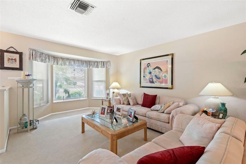 For Sale: $329,000 (2 beds, 2 baths, 2008 Square Feet)