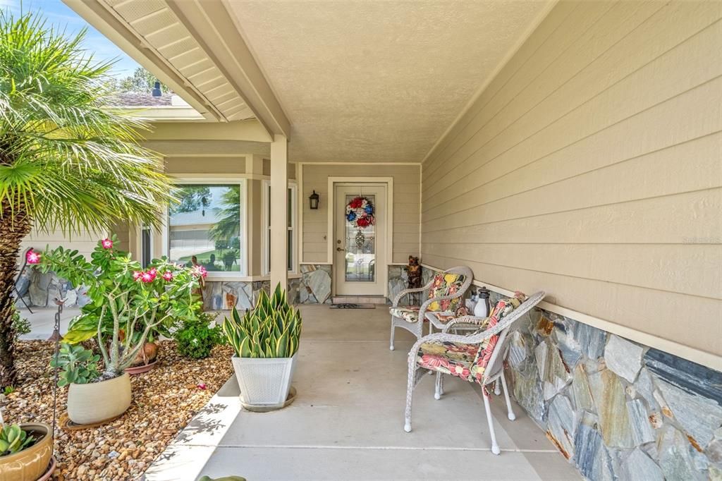 For Sale: $329,000 (2 beds, 2 baths, 2008 Square Feet)