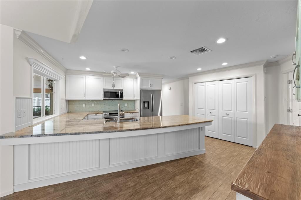 待售: $500,000 (3 贝兹, 3 浴室, 2278 平方英尺)