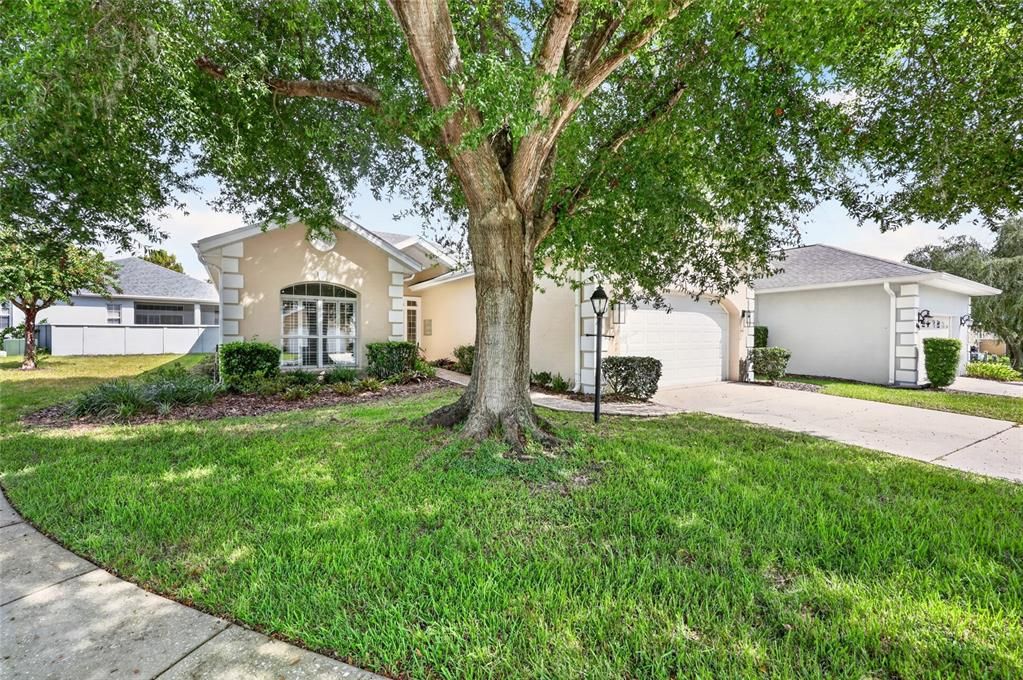 For Sale: $329,000 (2 beds, 2 baths, 1677 Square Feet)
