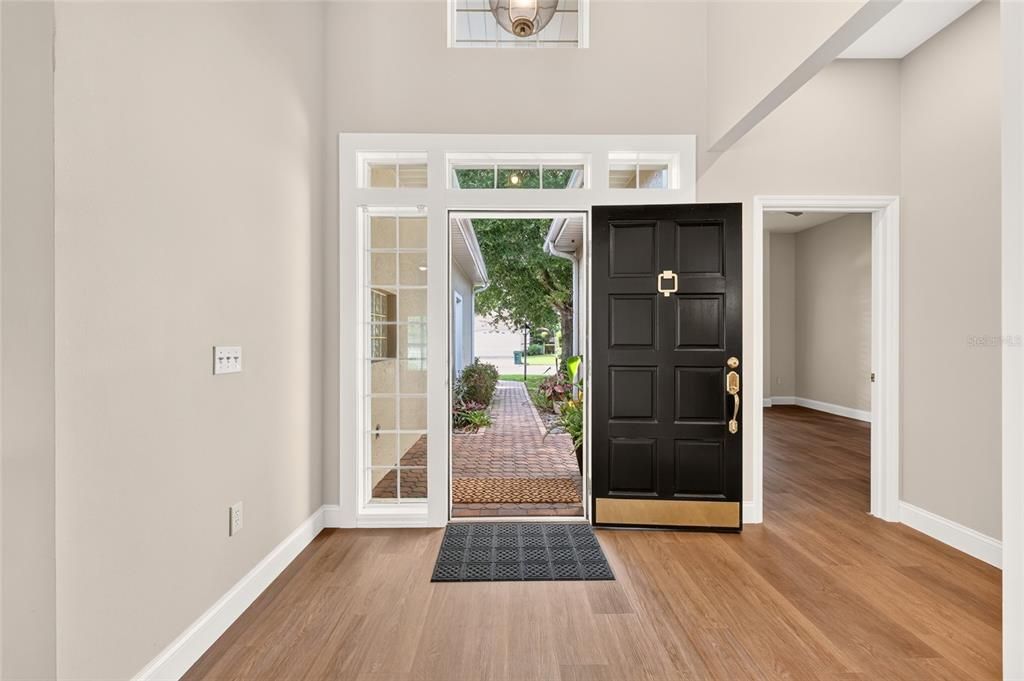 For Sale: $329,000 (2 beds, 2 baths, 1677 Square Feet)