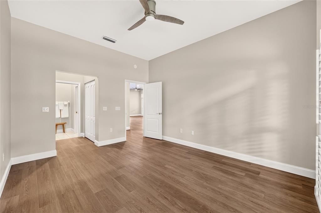 For Sale: $329,000 (2 beds, 2 baths, 1677 Square Feet)