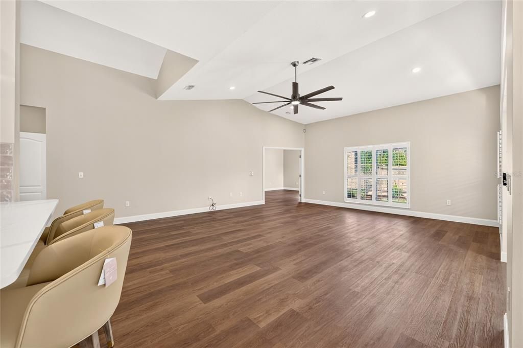 For Sale: $329,000 (2 beds, 2 baths, 1677 Square Feet)