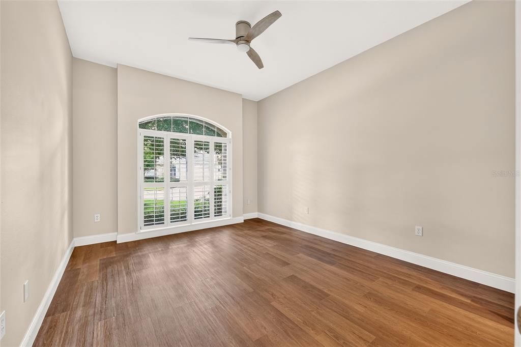For Sale: $329,000 (2 beds, 2 baths, 1677 Square Feet)