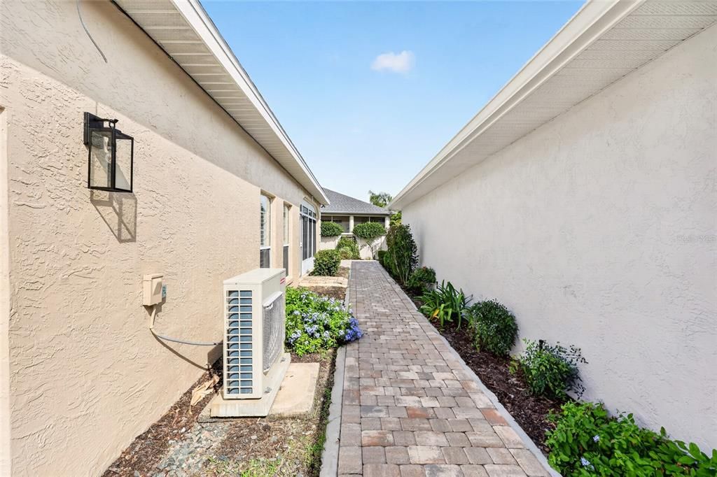 For Sale: $329,000 (2 beds, 2 baths, 1677 Square Feet)