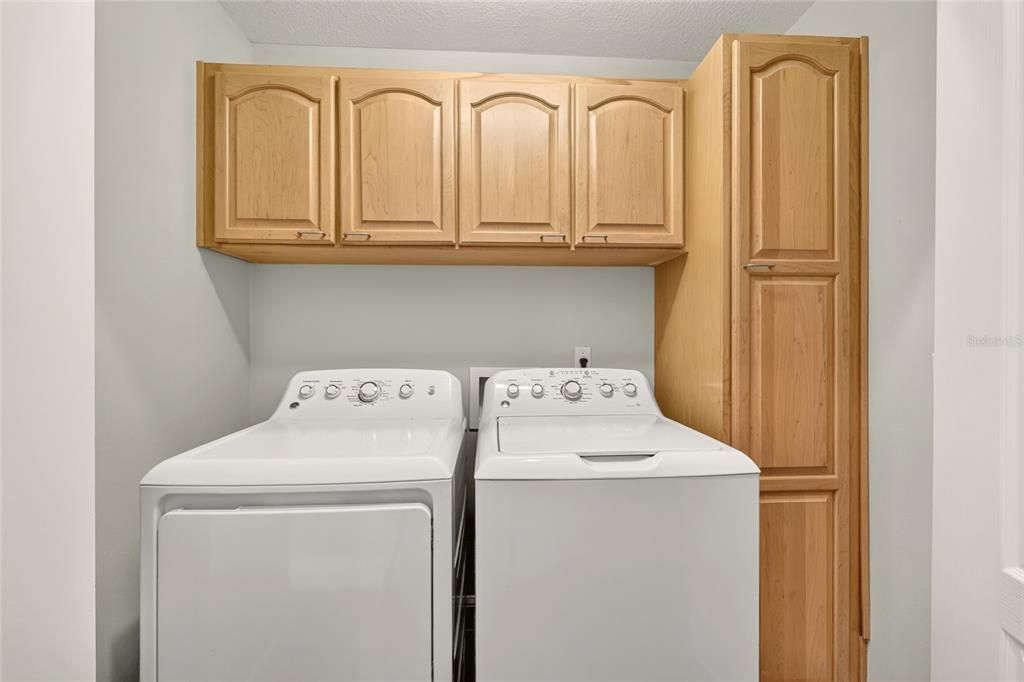 For Sale: $329,000 (2 beds, 2 baths, 1677 Square Feet)
