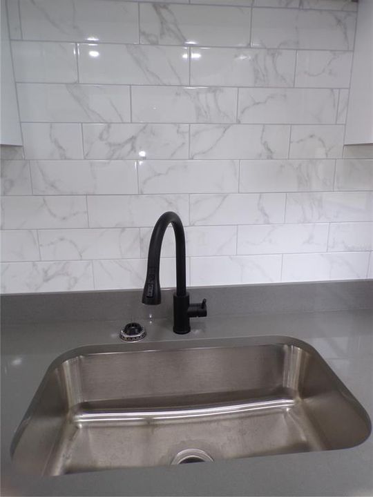 En Venta: $315,000 (3 camas, 1 baños, 800 Pies cuadrados)