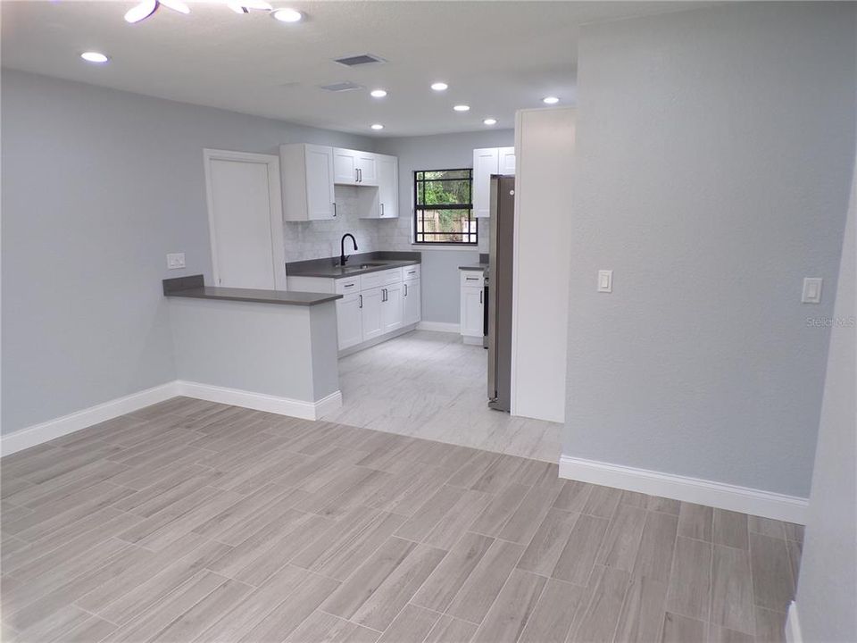 En Venta: $315,000 (3 camas, 1 baños, 800 Pies cuadrados)