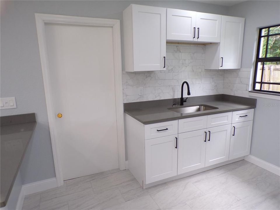 En Venta: $315,000 (3 camas, 1 baños, 800 Pies cuadrados)