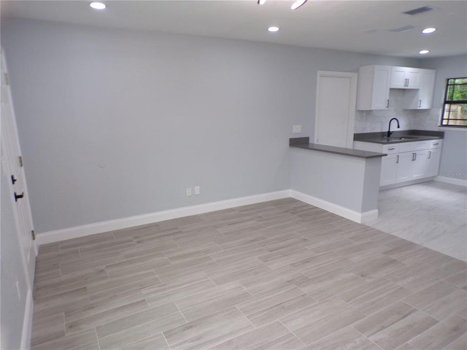 En Venta: $315,000 (3 camas, 1 baños, 800 Pies cuadrados)