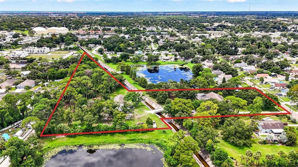 For Sale: $1,550,000 (6 beds, 5 baths, 6600 Square Feet)