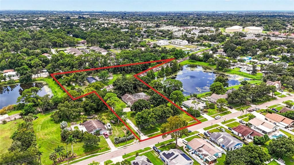 For Sale: $1,550,000 (6 beds, 5 baths, 6600 Square Feet)