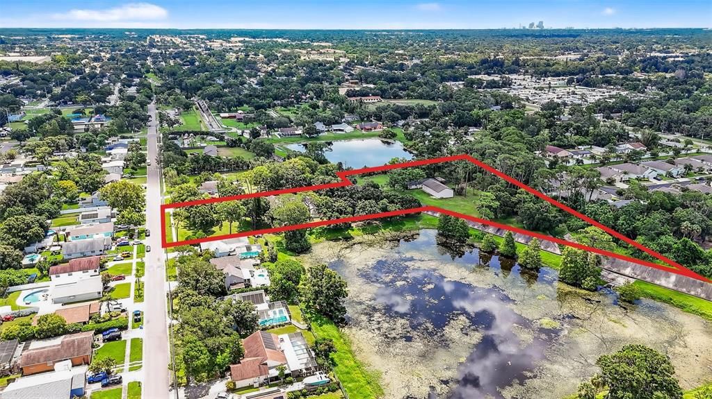 For Sale: $1,550,000 (6 beds, 5 baths, 6600 Square Feet)