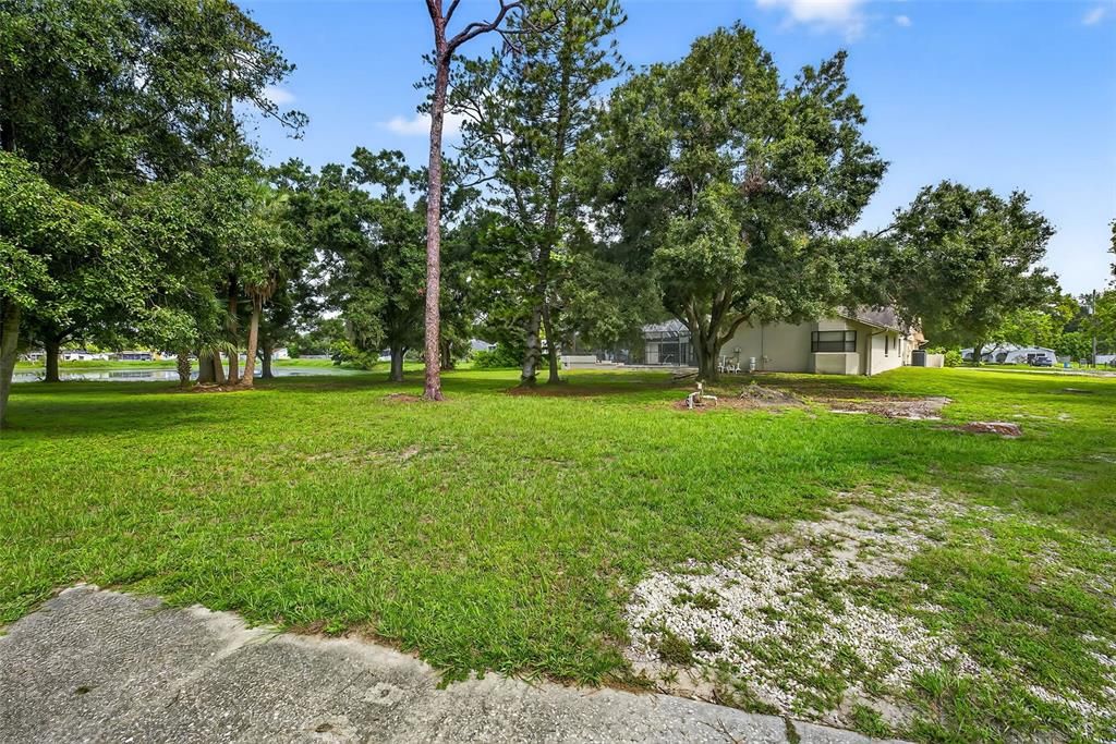 For Sale: $1,550,000 (6 beds, 5 baths, 6600 Square Feet)
