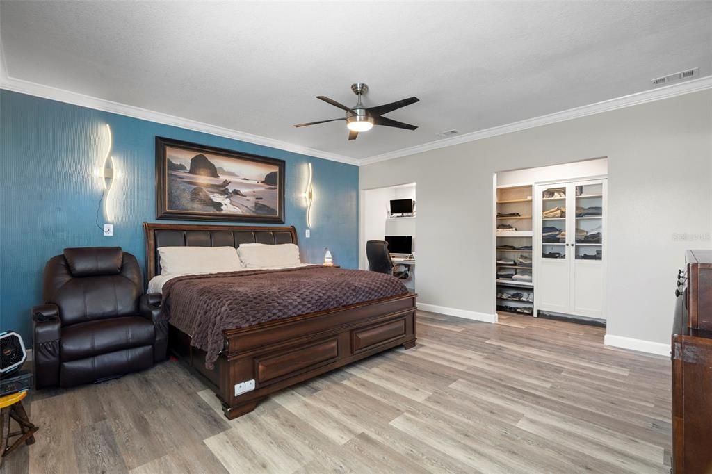 For Sale: $609,900 (4 beds, 3 baths, 2334 Square Feet)