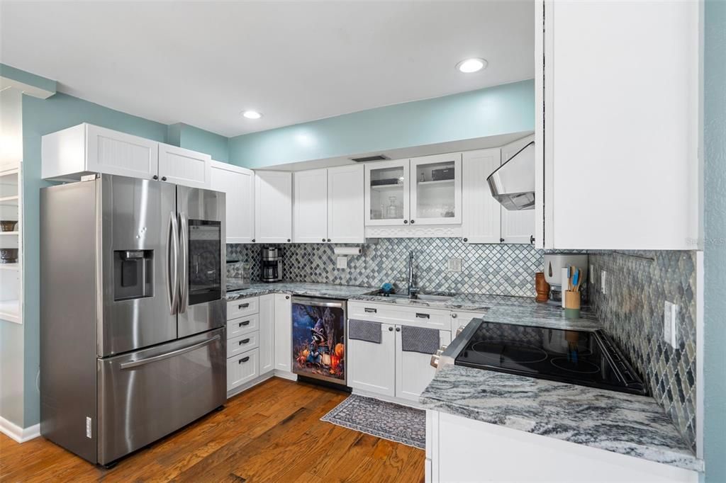 For Sale: $609,900 (4 beds, 3 baths, 2334 Square Feet)