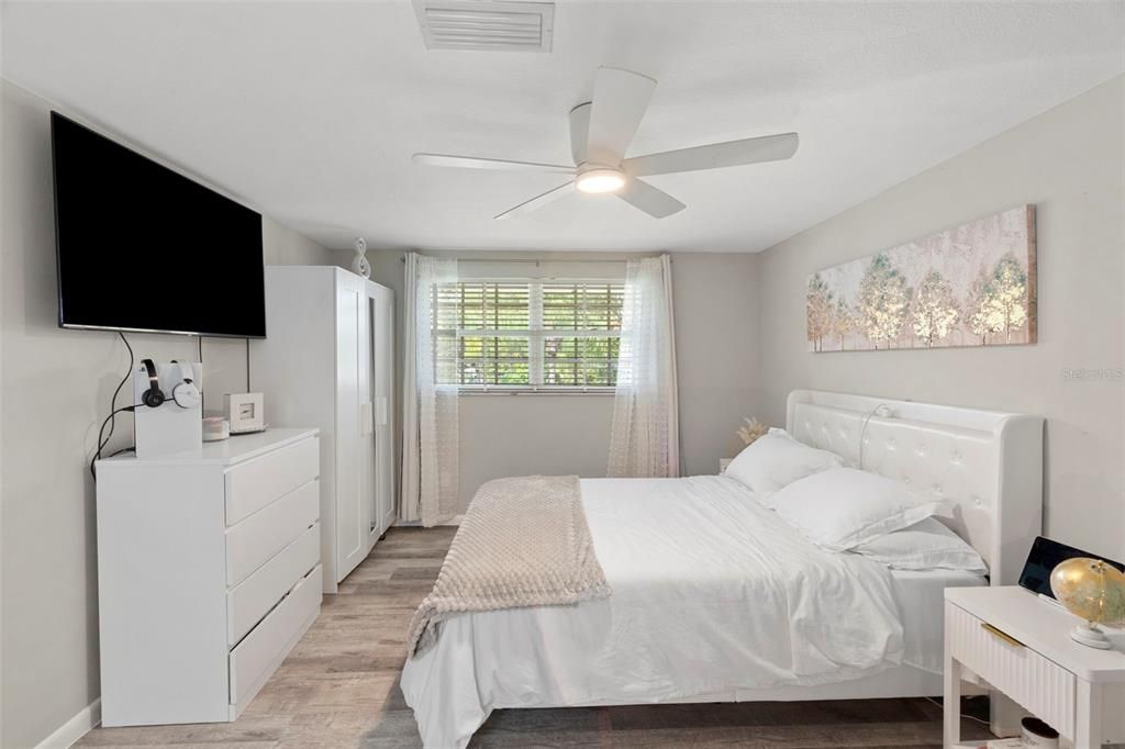 For Sale: $609,900 (4 beds, 3 baths, 2334 Square Feet)