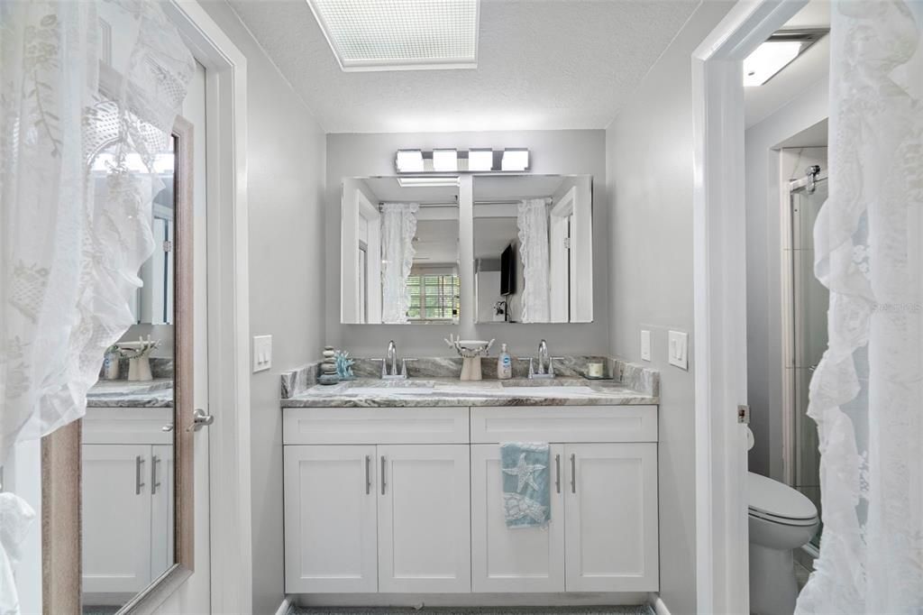 For Sale: $609,900 (4 beds, 3 baths, 2334 Square Feet)