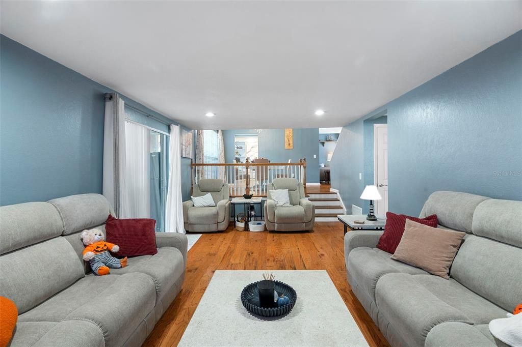 For Sale: $609,900 (4 beds, 3 baths, 2334 Square Feet)