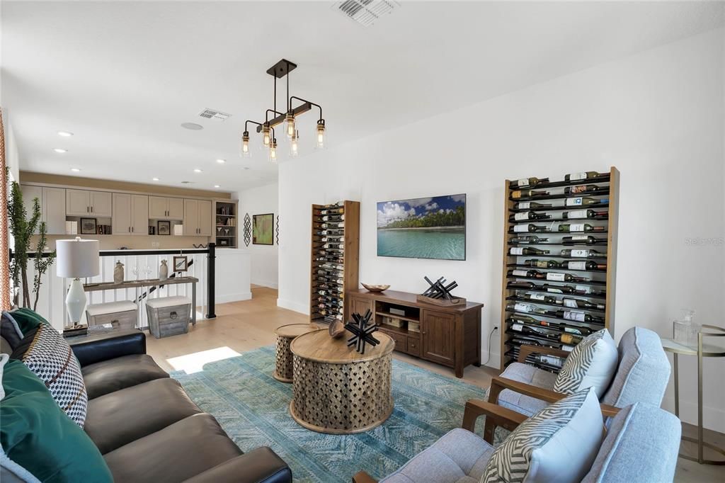 En Venta: $829,000 (4 camas, 3 baños, 3041 Pies cuadrados)