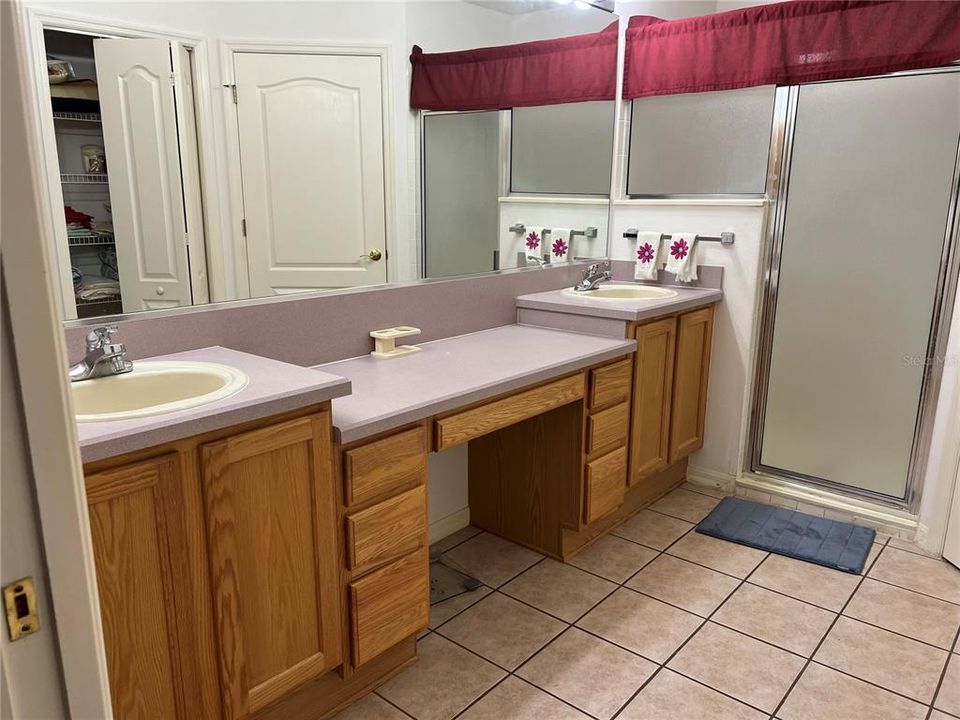 For Sale: $365,000 (2 beds, 2 baths, 1397 Square Feet)