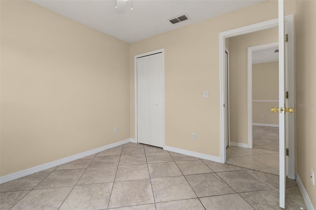For Rent: $2,050 (4 beds, 2 baths, 1437 Square Feet)
