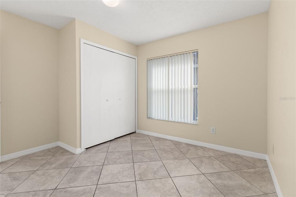 For Rent: $2,050 (4 beds, 2 baths, 1437 Square Feet)
