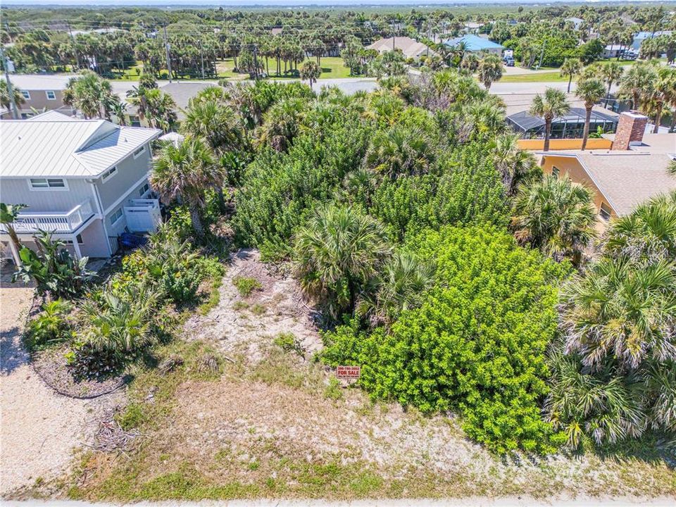 En Venta: $1,200,000 (0.19 acres)