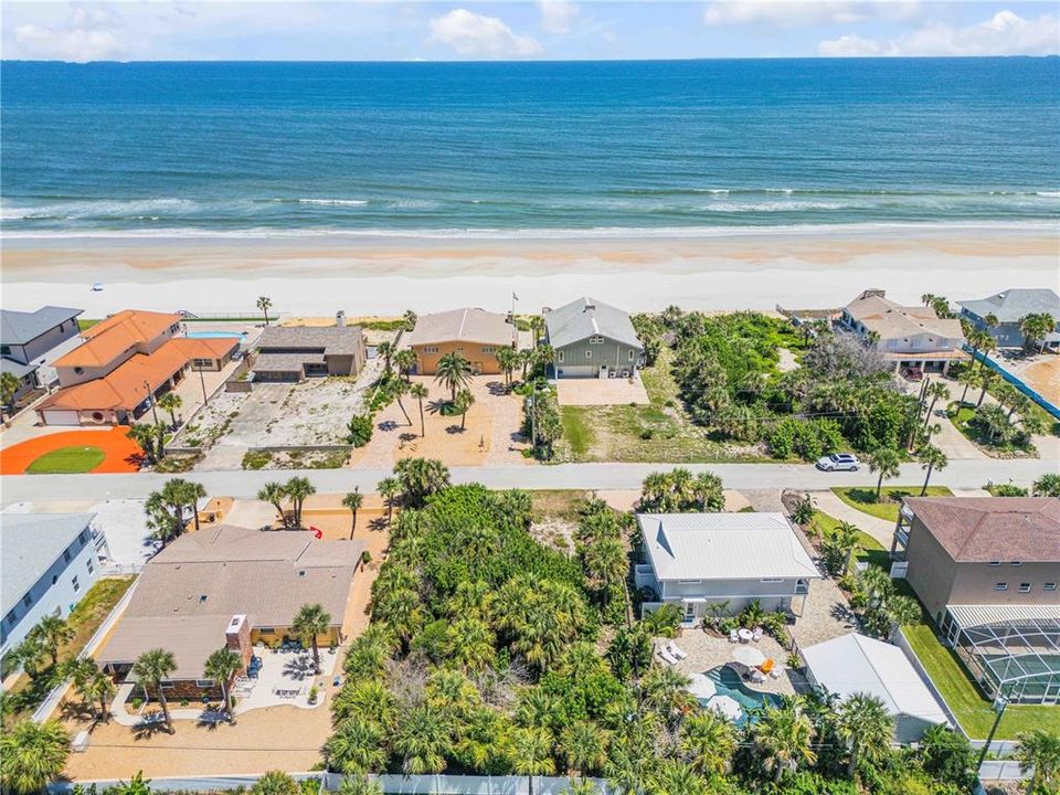 En Venta: $1,200,000 (0.19 acres)