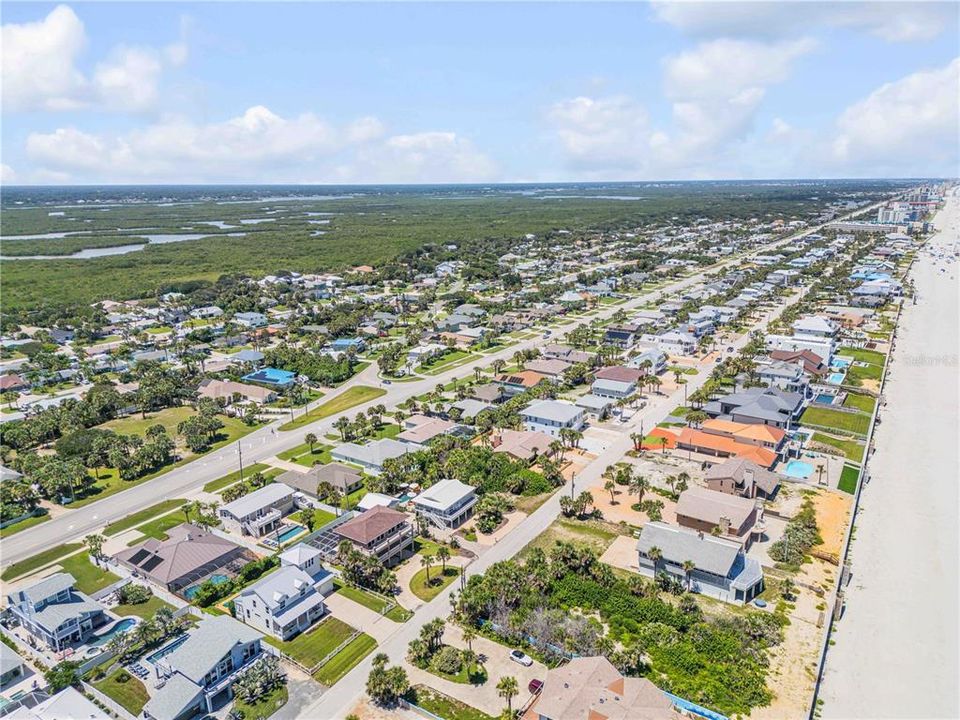 En Venta: $1,200,000 (0.19 acres)