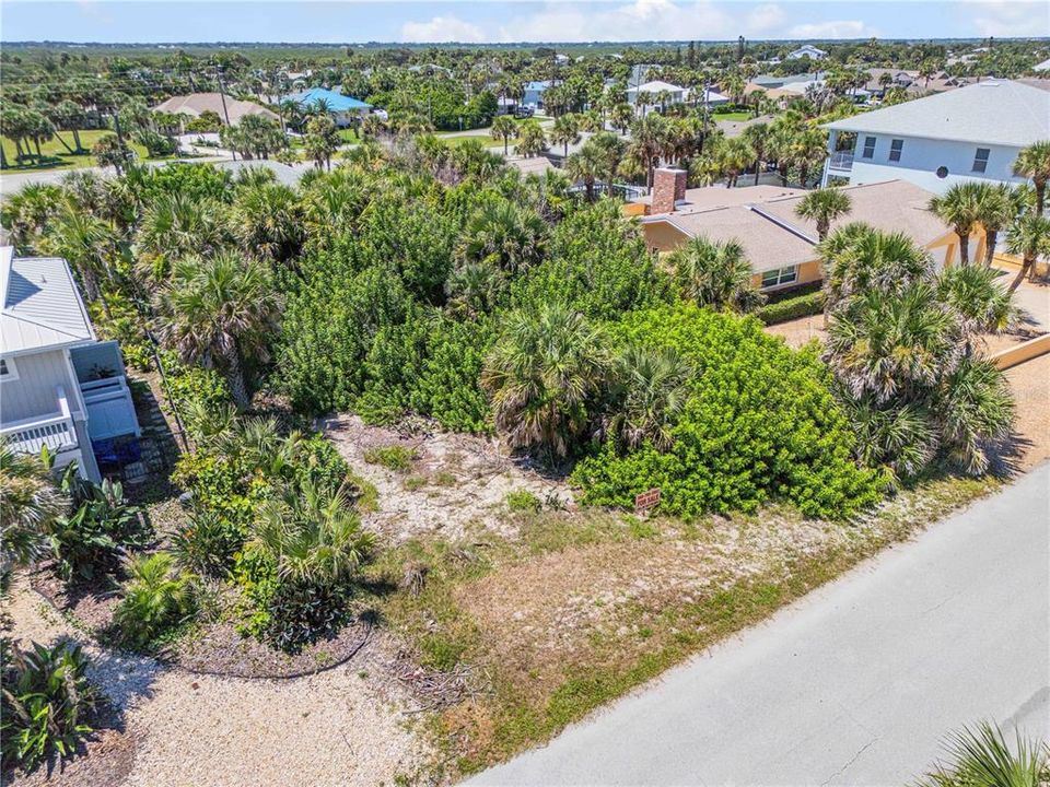 En Venta: $1,200,000 (0.19 acres)