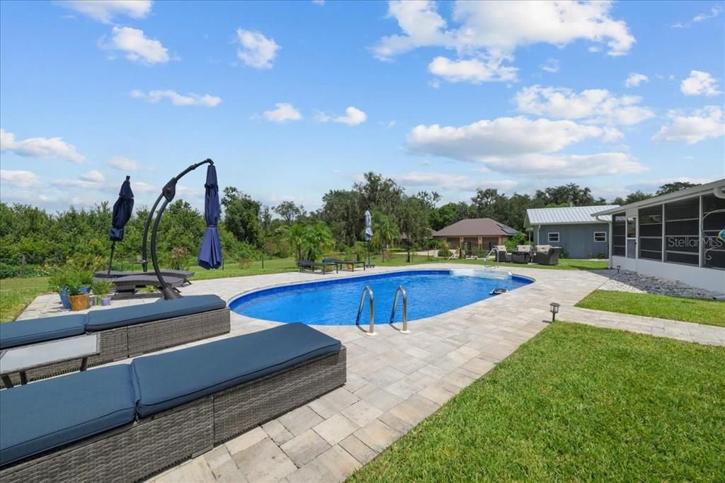 For Sale: $469,900 (3 beds, 3 baths, 2024 Square Feet)
