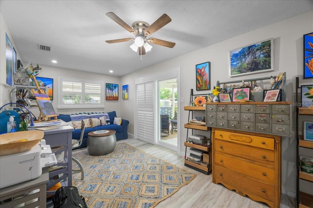 For Sale: $469,900 (3 beds, 3 baths, 2024 Square Feet)