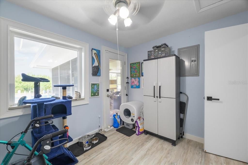 For Sale: $469,900 (3 beds, 3 baths, 2024 Square Feet)