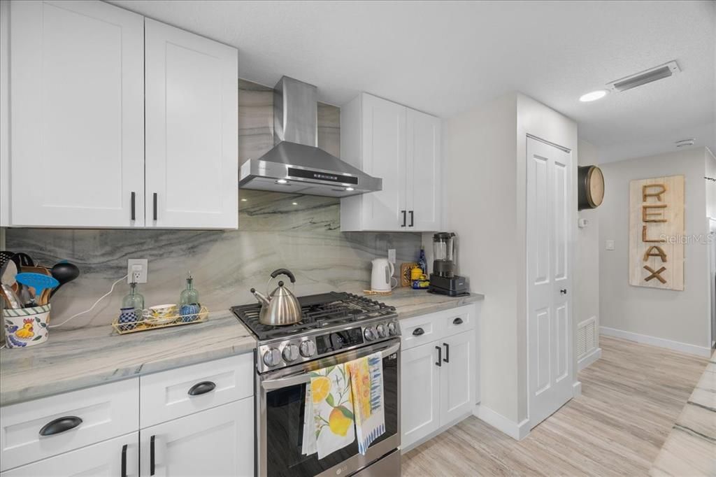 For Sale: $469,900 (3 beds, 3 baths, 2024 Square Feet)