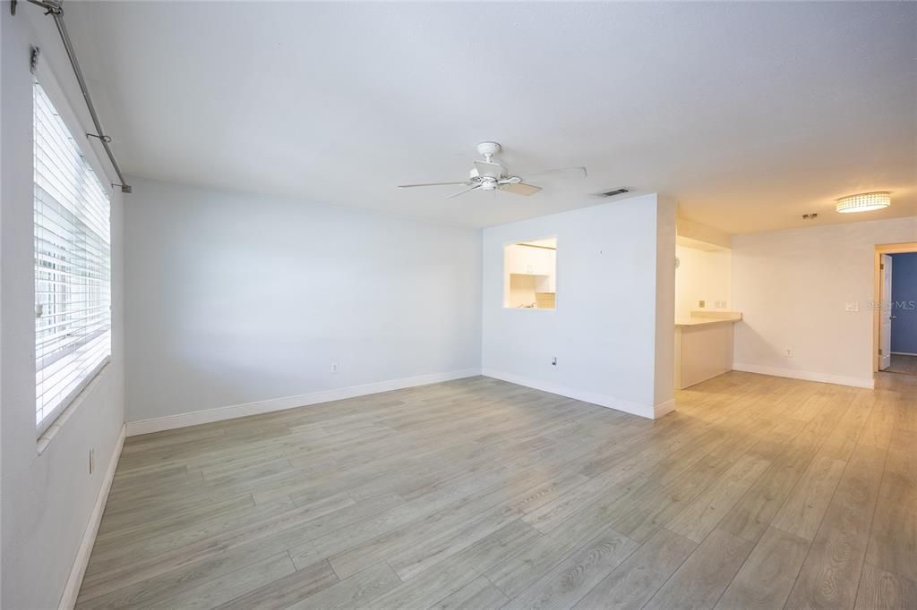 For Sale: $209,900 (3 beds, 2 baths, 1175 Square Feet)