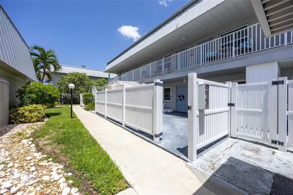 For Sale: $209,900 (3 beds, 2 baths, 1175 Square Feet)