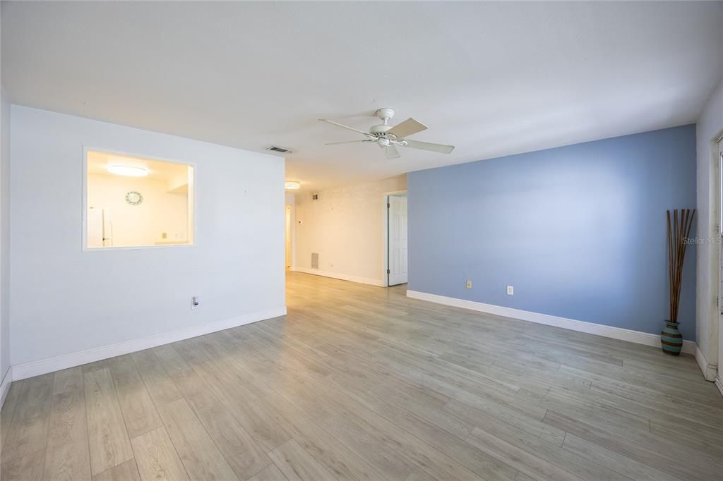 For Sale: $209,900 (3 beds, 2 baths, 1175 Square Feet)