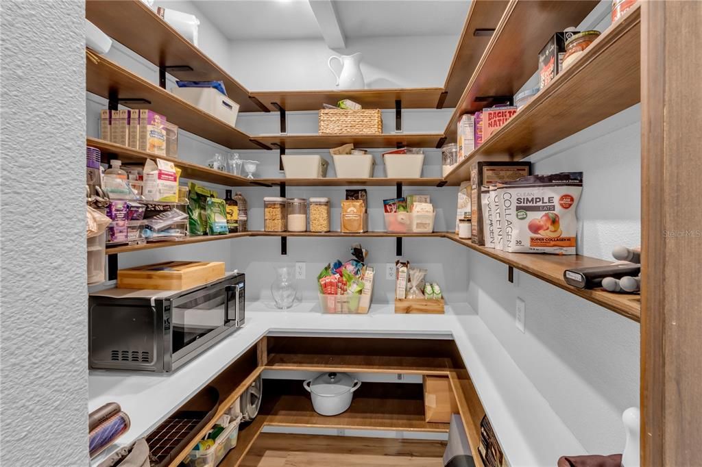 En Venta: $680,000 (5 camas, 4 baños, 3283 Pies cuadrados)